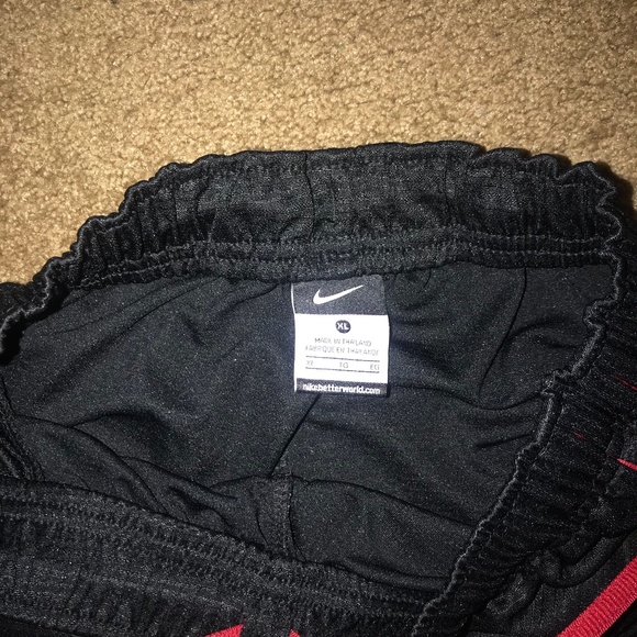 Boys Nike Basketball Shorts - Picture 2 of 2